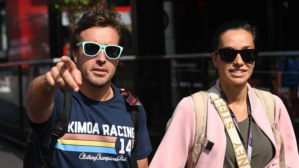 Fernando Alonso y Andrea Schlager rompen a través de una carta: "Nuestra relación como pareja se terminó"