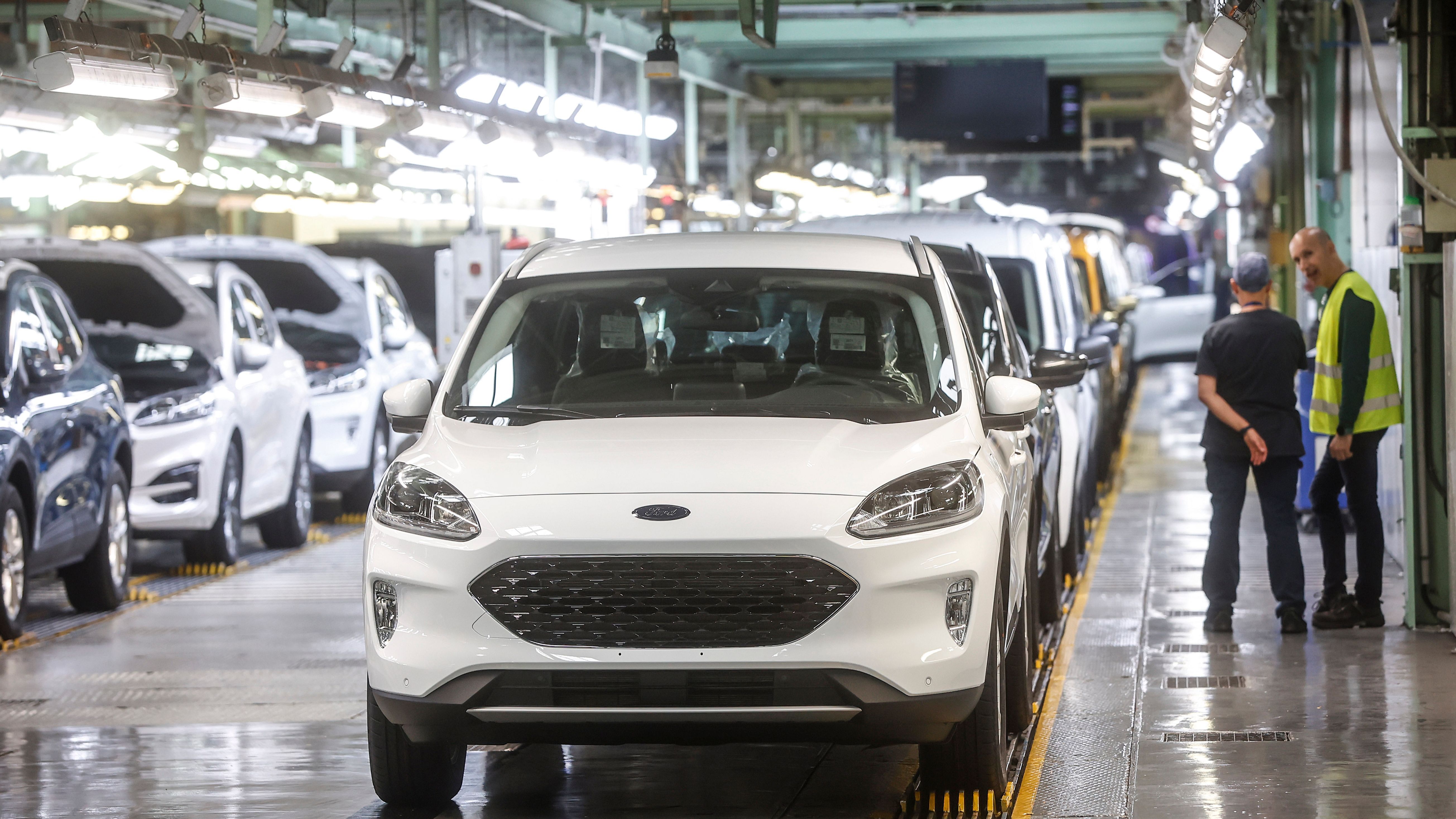 Ford acuerda definitivamente con UGT el ERE de Almussafes