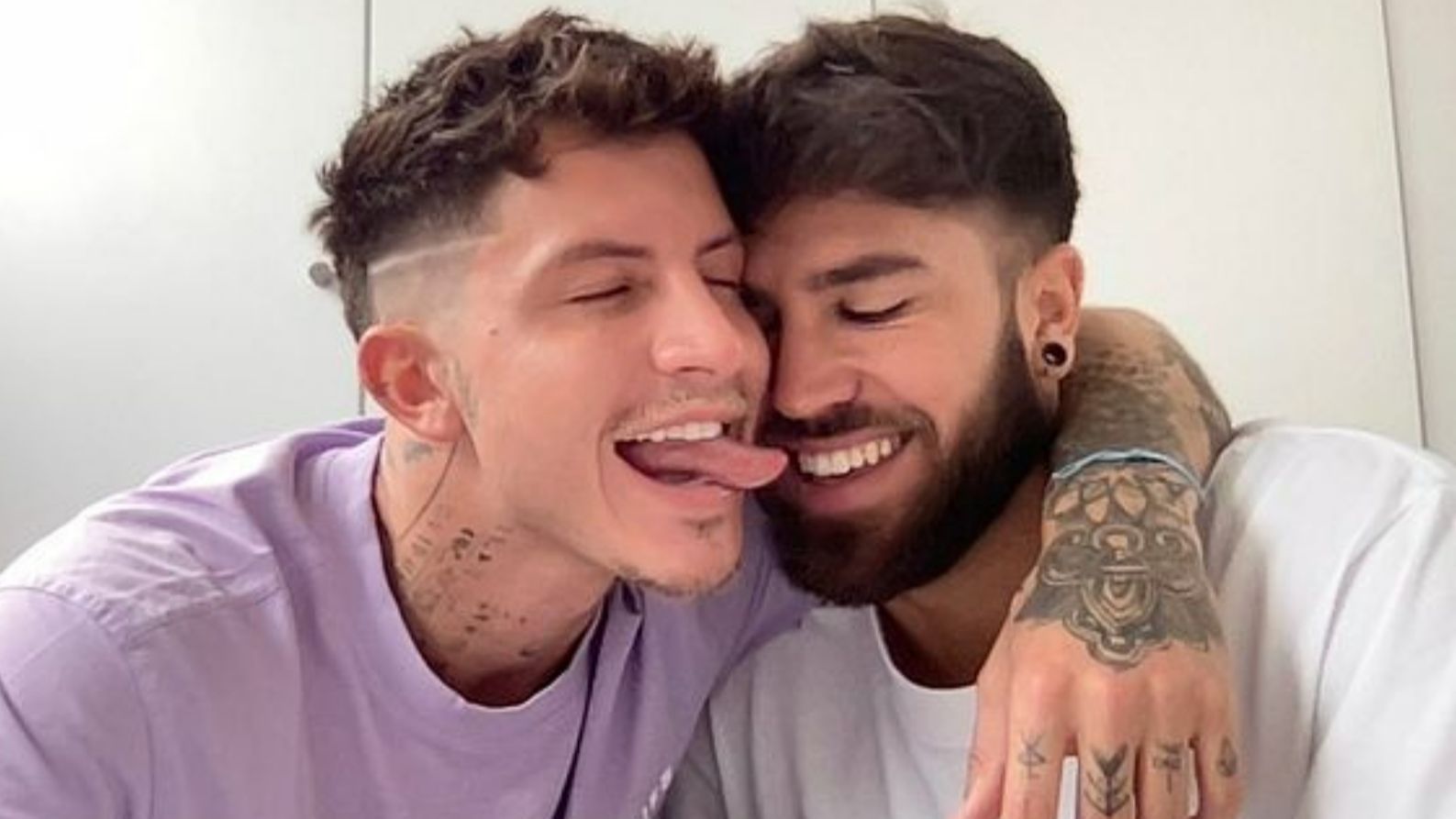 Jonan Wiergo y su novio