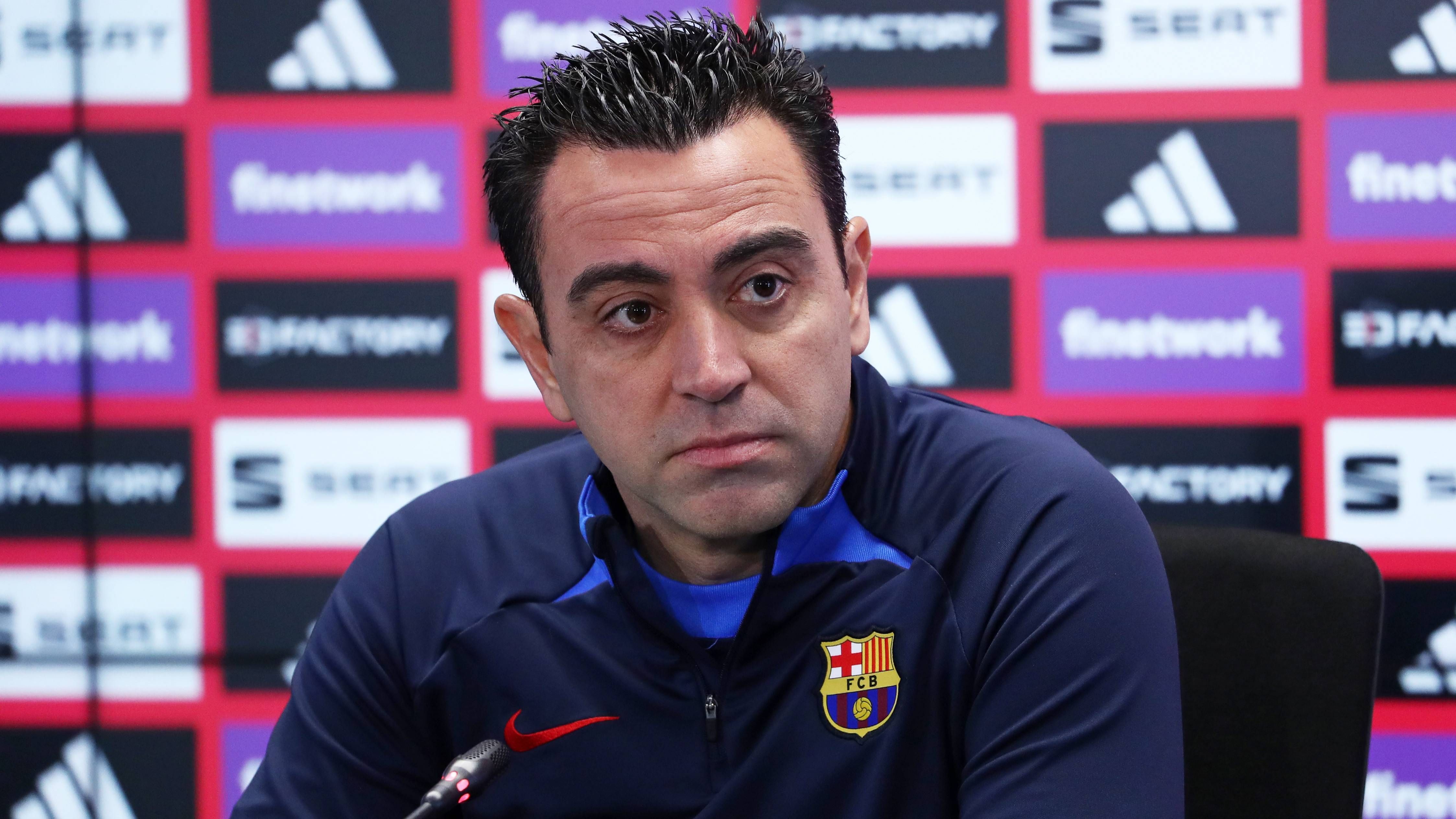 Xavi Hernández mete presión al Real Madrid: "Están acostumbrados a remontar, siguen siendo los favoritos" Xavi Hernández mete presión al Real Madrid: "Están acostumbrados a remontar, siguen siendo los favoritos"