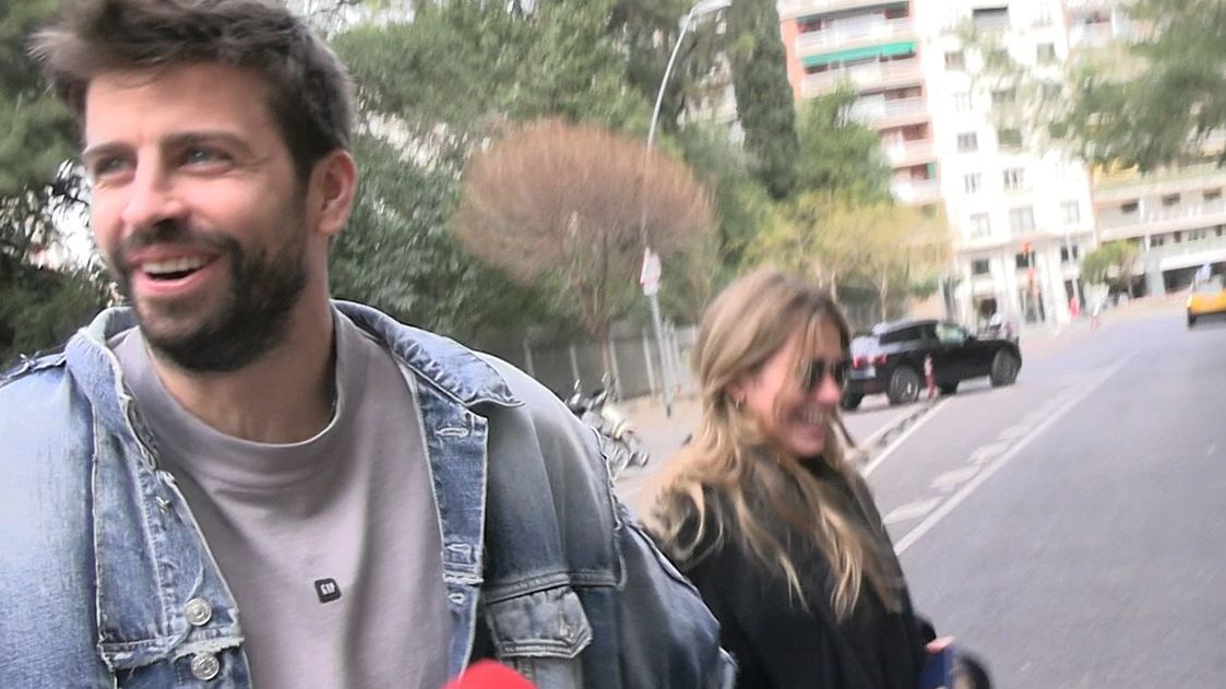 Gerard Piqué y Clara Chía, captados por la prensa en Barcelona hace unas semanas