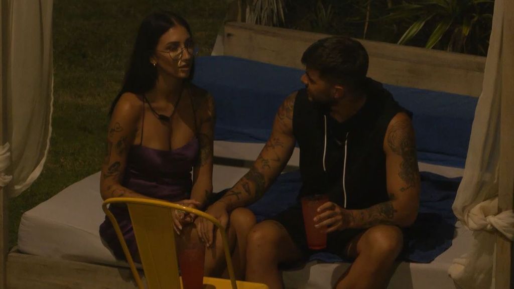 Naomi se desahoga tras ver a Adrián tener sexo con Keyla: "Me da rabia"