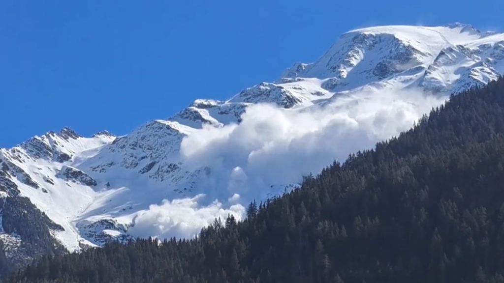 Tragedia en los Alpes franceses: mueren cuatro personas por una avalancha