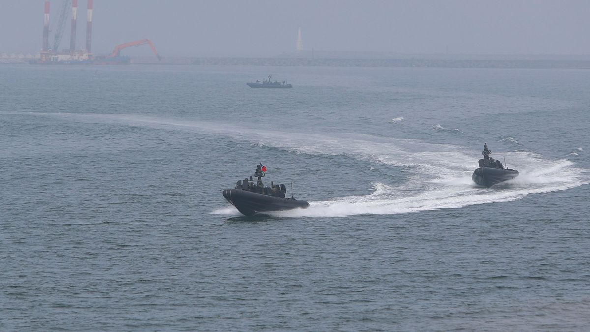 Navy officers conduct assault boat manoeuvres during a military drill simulating defence operations against a possible Chinese PLA intrusion on Jan 12, 2023 in Kaohsiung. United States military officials and international political experts have recently warned that the possibility of a war between China and the United States has increased, amid rising tensions in the Taiwan Strait where Chinese PLA presence has strengthened. Navy officers conduct assault boat manoeuvres during a military drill simulating defence operations against a possible Chinese PLA intrusion on Jan 12, 2023 in Kaohsiung. United States military officials and international political experts have recently warned that the possibility of a war between China and the United States has increased, amid rising tensions in the Taiwan Strait where Chinese PLA presence has strengthened.