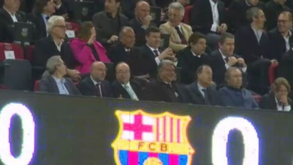 El Camp Nou pide la vuelta de Messi ante el Girona: Laporta no pudo aguantarse la risa