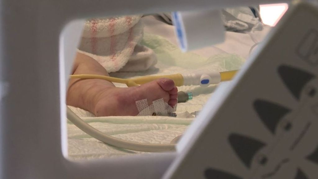 Un dispositivo médico a contrarreloj en Madrid salva la vida a una bebé de tres meses