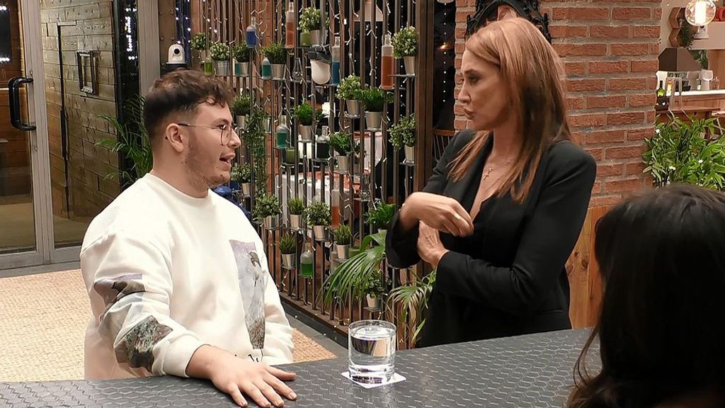 Daniel durante su cita en 'First Dates'