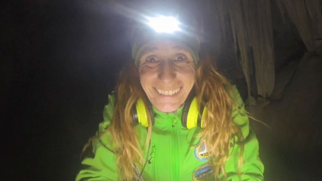 Beatriz Flamini bate en Granada el récord mundial de permanencia en una cueva: 500 días