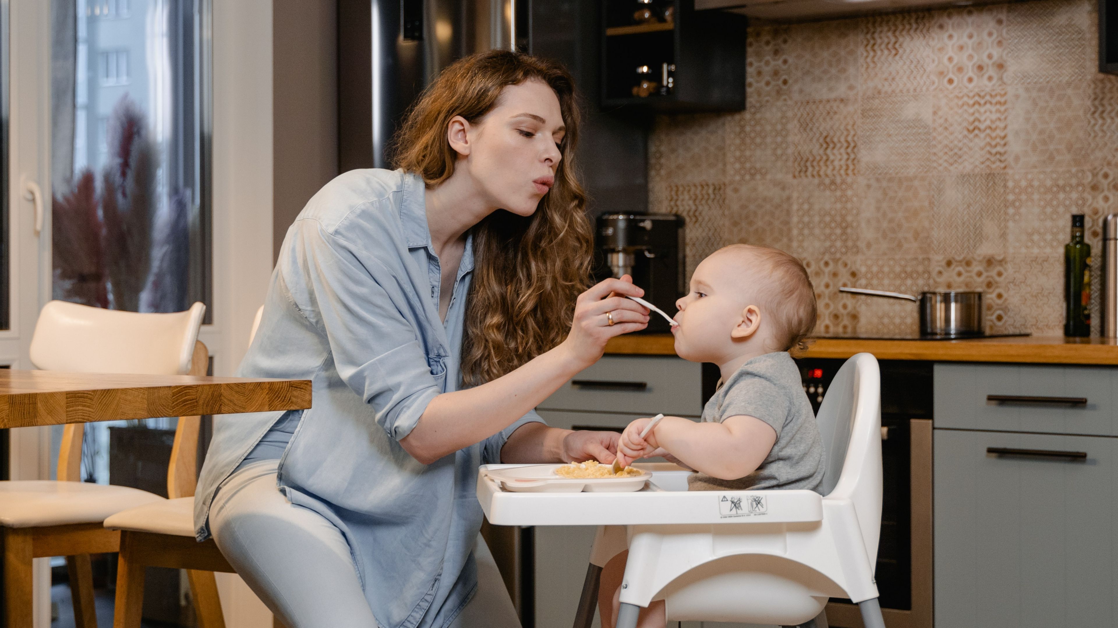Consejos para que el bebé comience a comer sólidos. FUENTE: Pexels