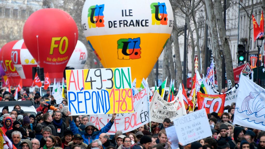 EuropaPress 2688009 03 march 2020 france paris people hold balloons and placards as they take