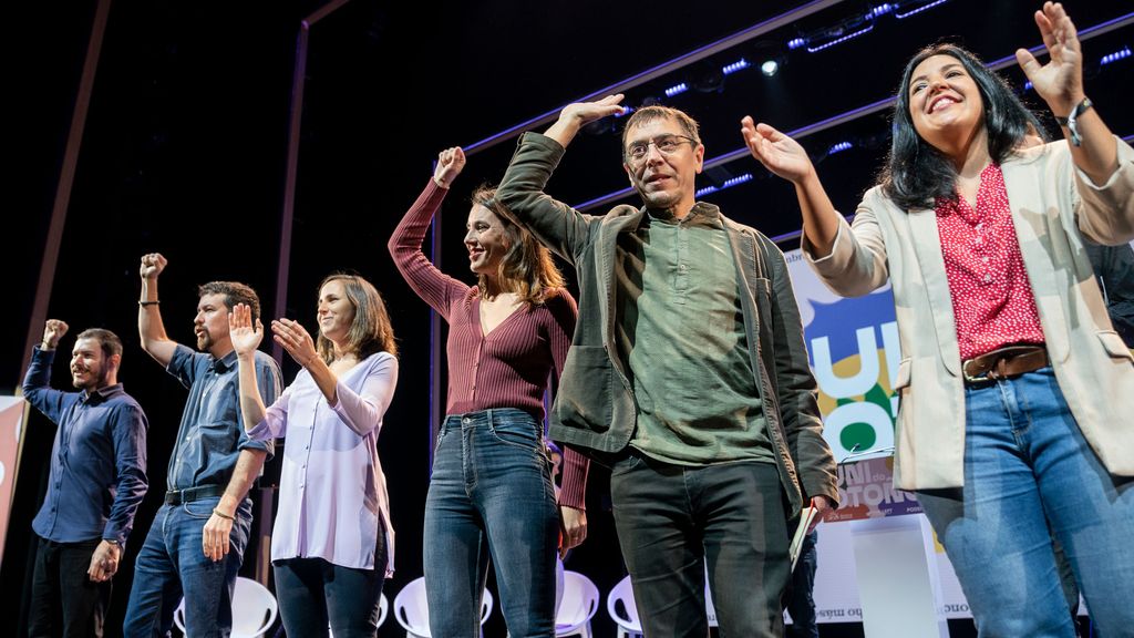 Pablo Iglesias, Ione Belarra, Irene Montero y Juan Carlos Monedero en un acto de Podemos en noviembre de 2022