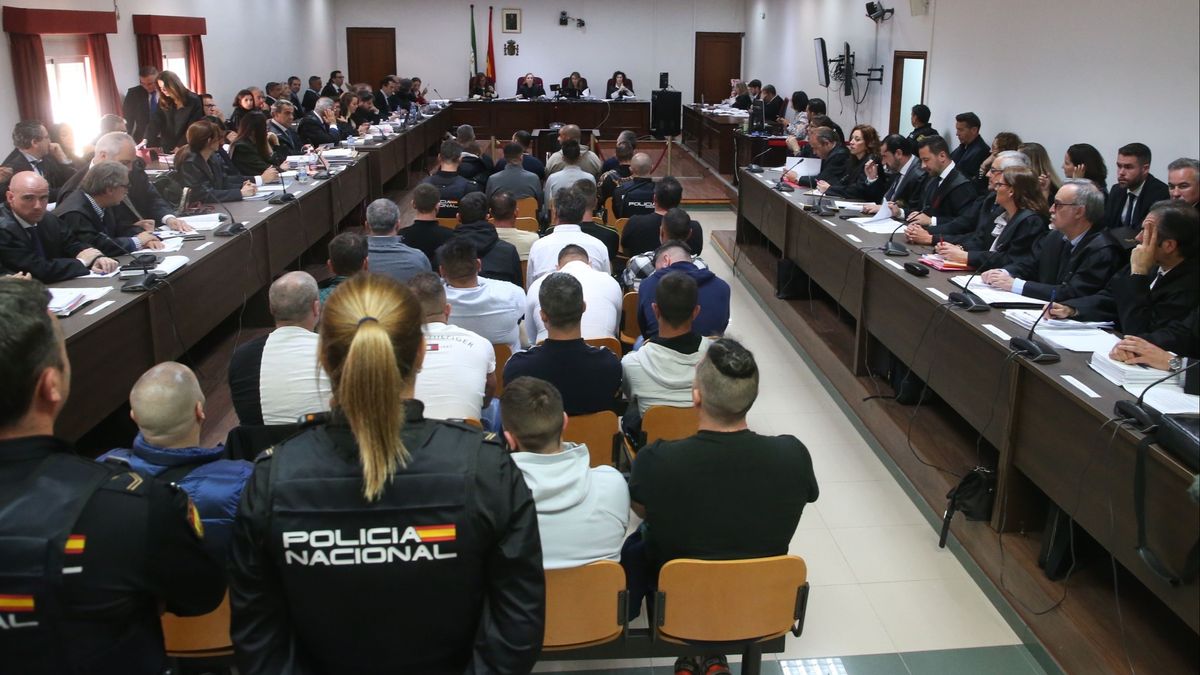 Sala de la Audiencia de Algeciras (Cádiz) donde ha comenzado este lunes el macrojuicio contra el clan de Los Castañas. Sala de la Audiencia de Algeciras (Cádiz) donde ha comenzado este lunes el macrojuicio contra el clan de Los Castañas.