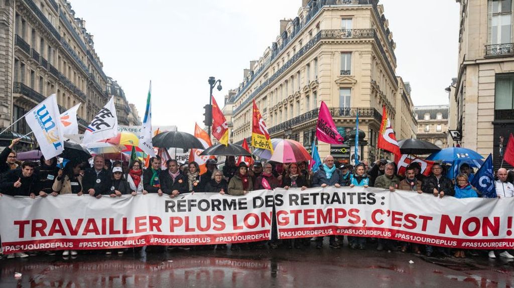 El Consejo Constitucional de Francia decide sobre la reforma de las pensiones que tiene al país rebelado