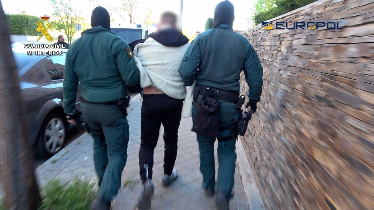 Un detenido en la operación que ha desarticulado al 'clan Farruku' Un detenido en la operación que ha desarticulado al 'clan Farruku'