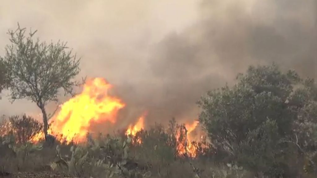 Alerta en Portbou, Girona, por un incendio forestal originado en Francia