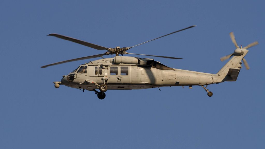 El Ejército de Japón encuentra cinco cuerpos en la búsqueda del helicóptero militar desaparecido