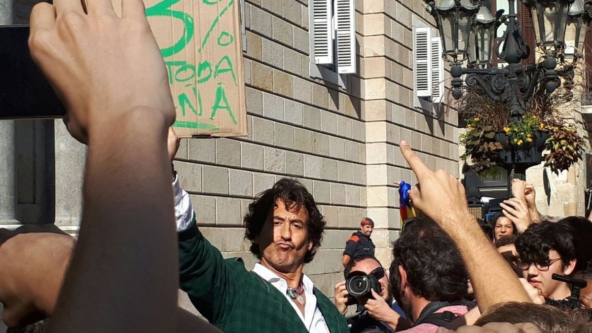 Imagen de archivo de Álvaro de Marichalar en la protesta que fue detenido en Barcelona Imagen de archivo de Álvaro de Marichalar en la protesta que fue detenido en Barcelona