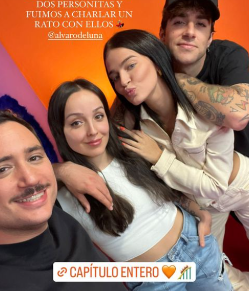 Laura Escanes y Álvaro de Luna, junto a Sindy y Darío