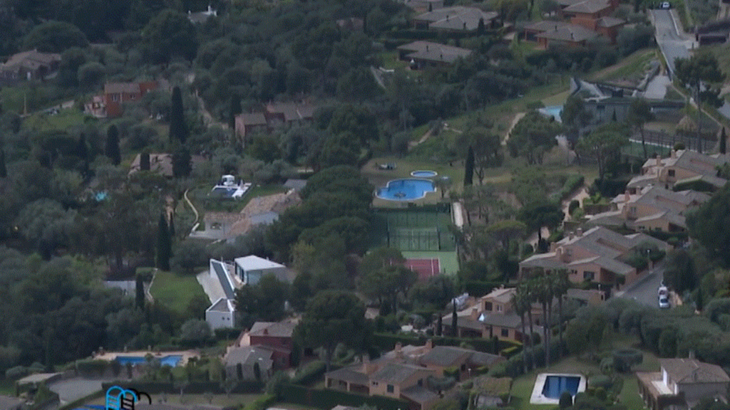 En plena sequía, Begur, un pueblo de Girona tiene una piscina por cada dos habitantes