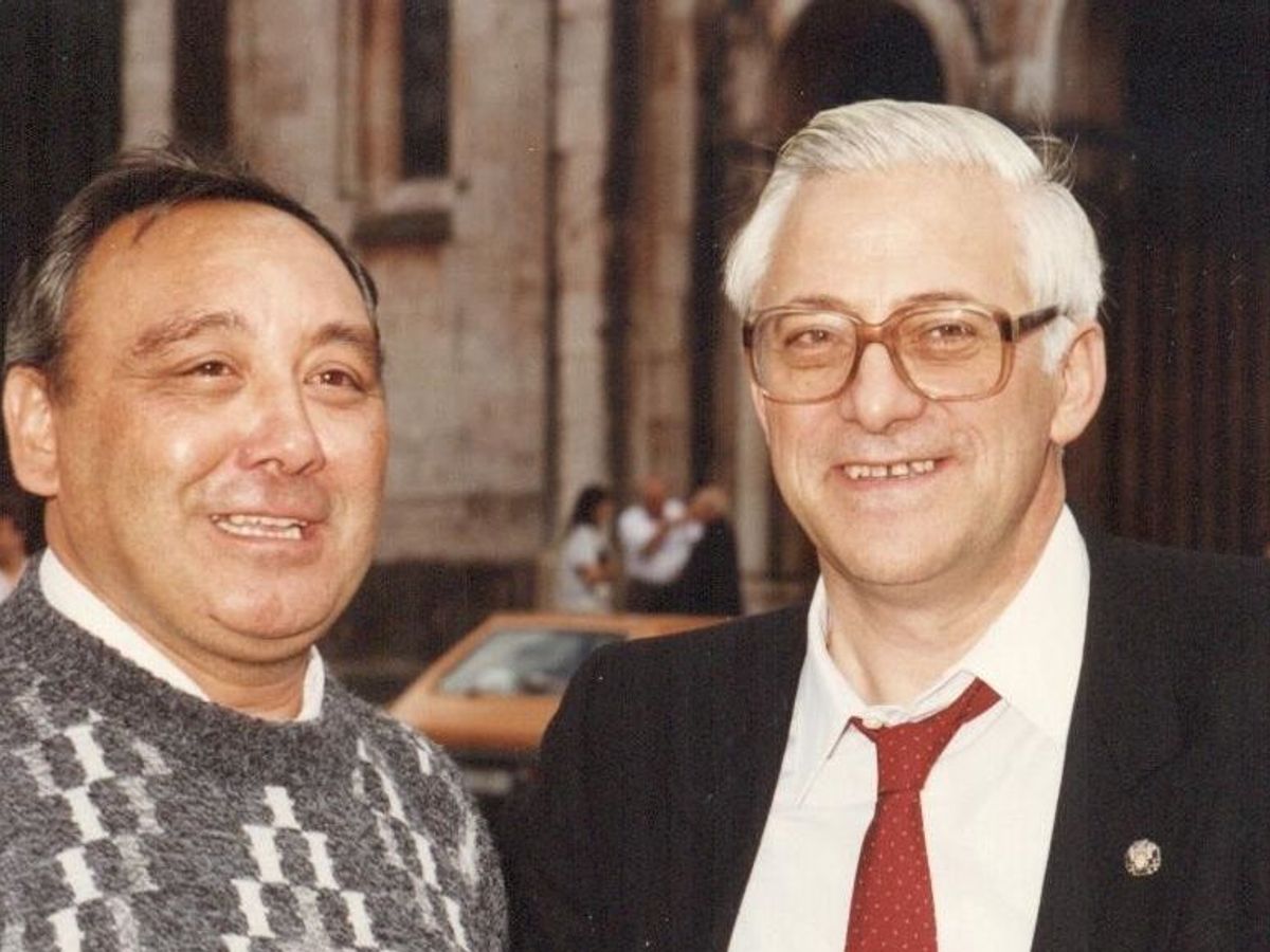 Muere Ángel Silva, cofundador de la ONG Mensajeros de la Paz junto al padre  Ángel - NIUS