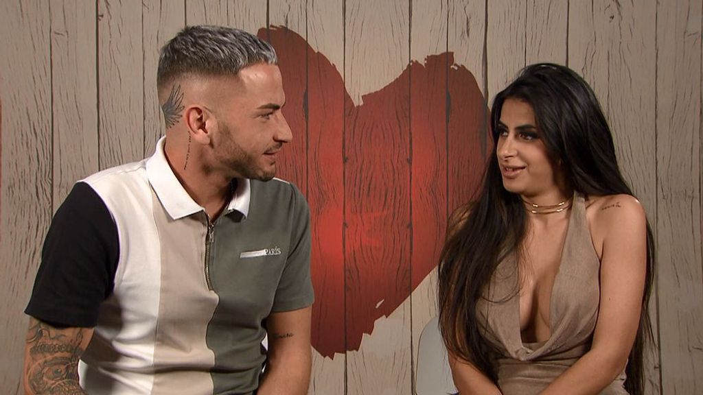 Jenifer y Alberto durante su cita en 'First Dates'