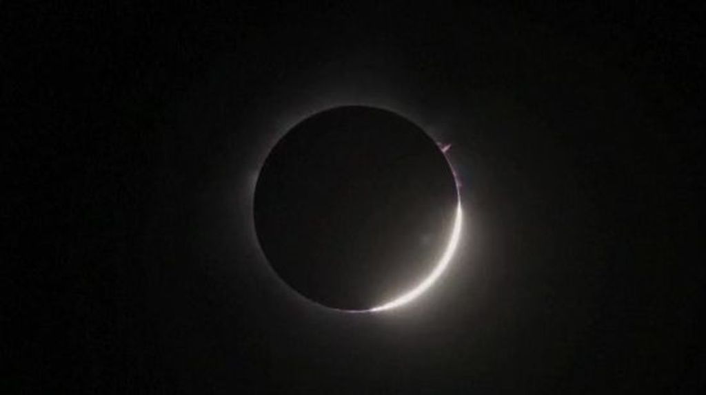 Eclipse solar híbrido en Australia