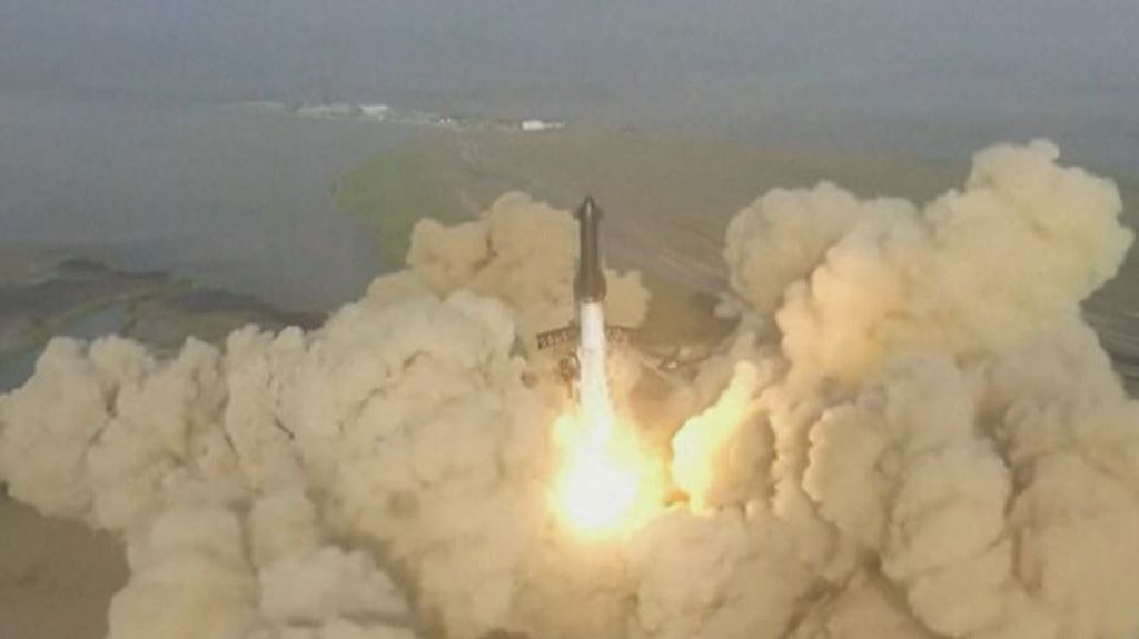 El cohete Starship de SpaceX explota tan solo cuatro minutos después de iniciar su primer test de prueba