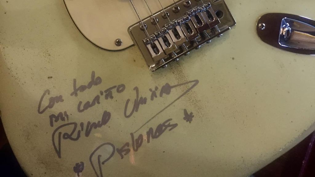 Guitarra Ricardo Chirinos