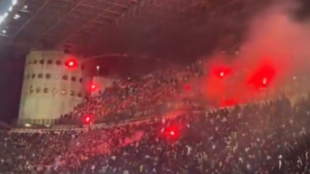 Los hinchas del Benfica la lían en San Siro: lanzan bengalas a los aficionados del Inter