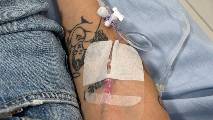 La foto de Naomi Asensi ingresada en el hospital