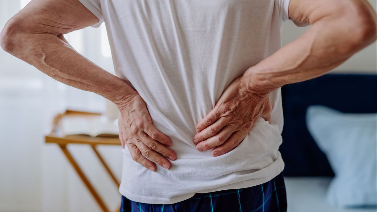 El origen de tu dolor de espalda podría ser un problema intestinal