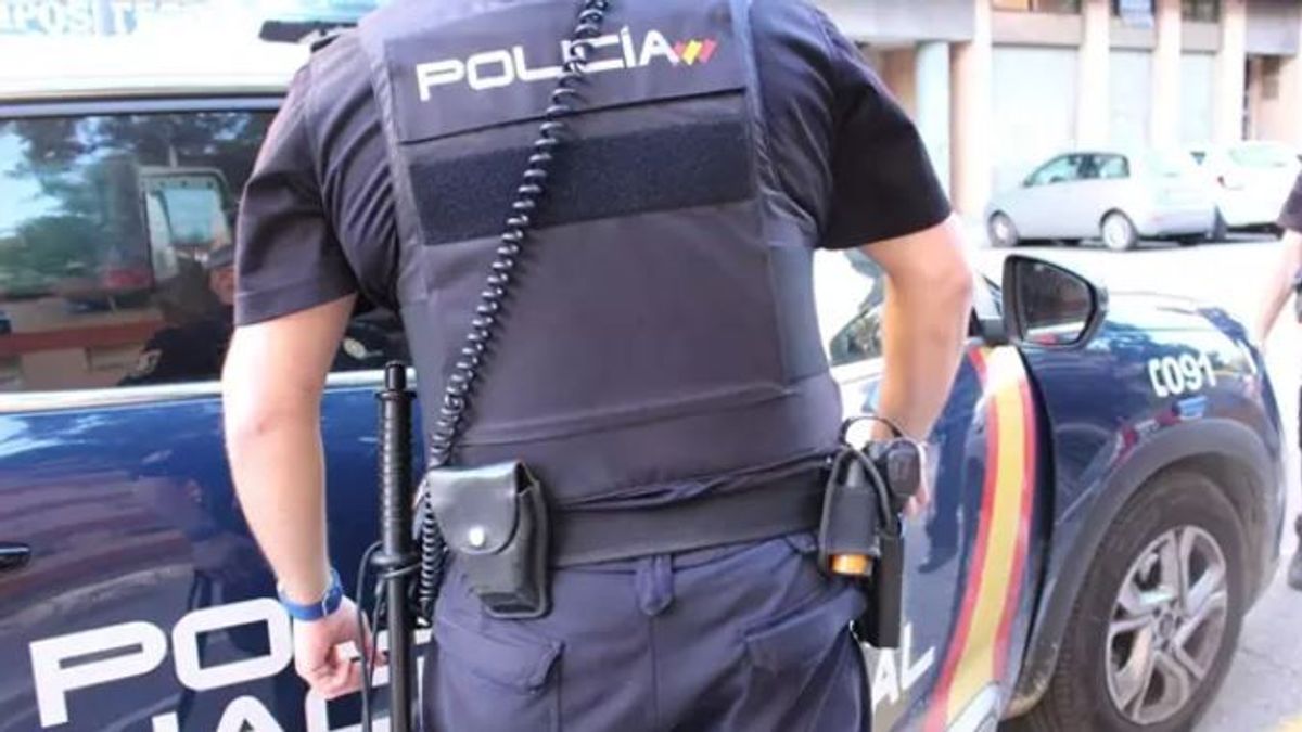 Herido grave un policía nacional en Murcia tras recibir un hachazo en la cabeza