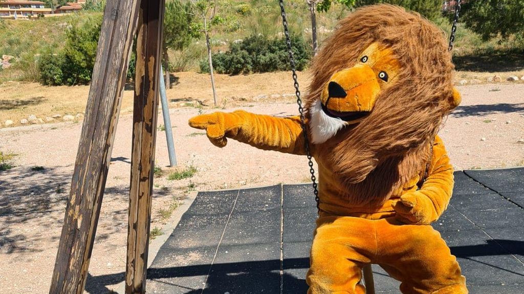 Un 'león' concurre a las elecciones municipales en Benalmádena