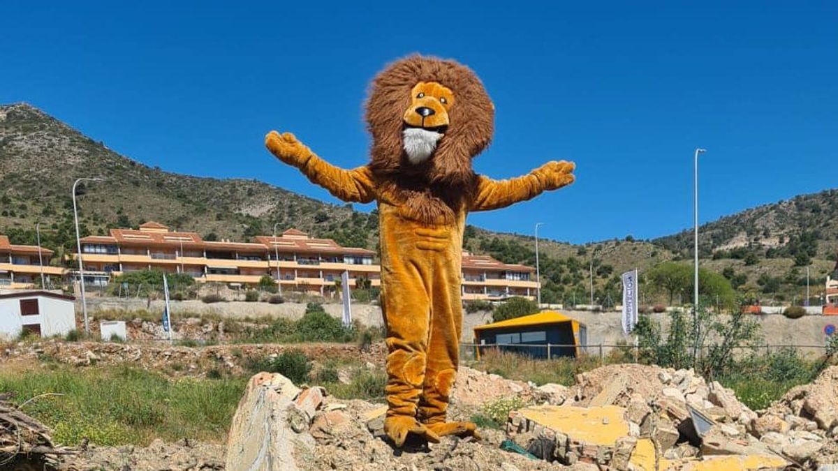 Un 'león' concurre a las elecciones municipales en Benalmádena
