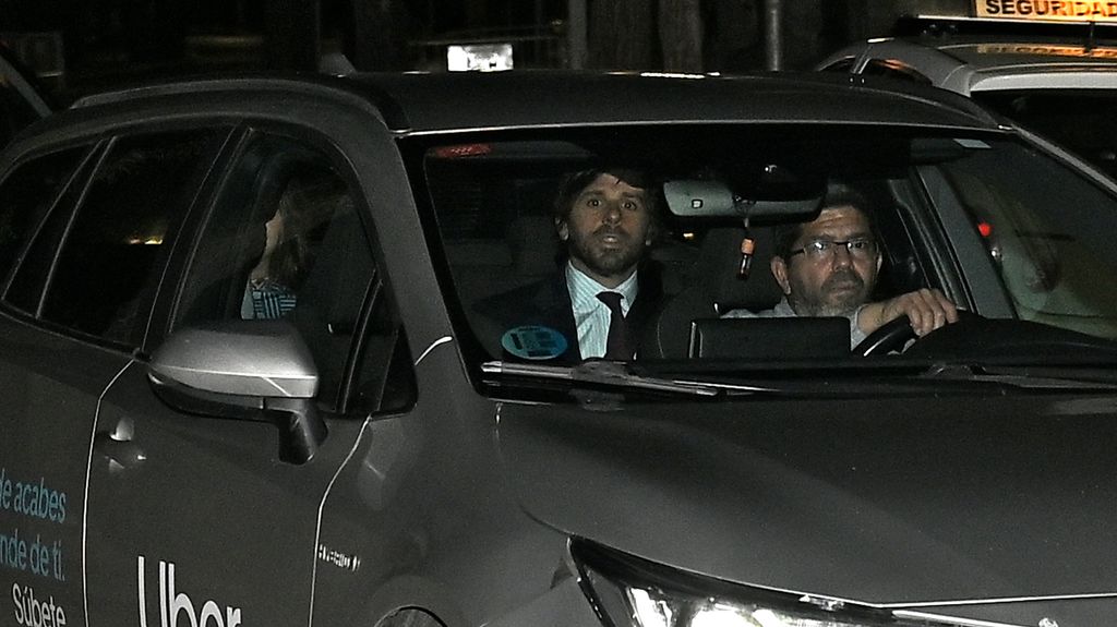 Alvaro Falcó e Isabelle Junot, llegando domicilio de Isabel Preysler