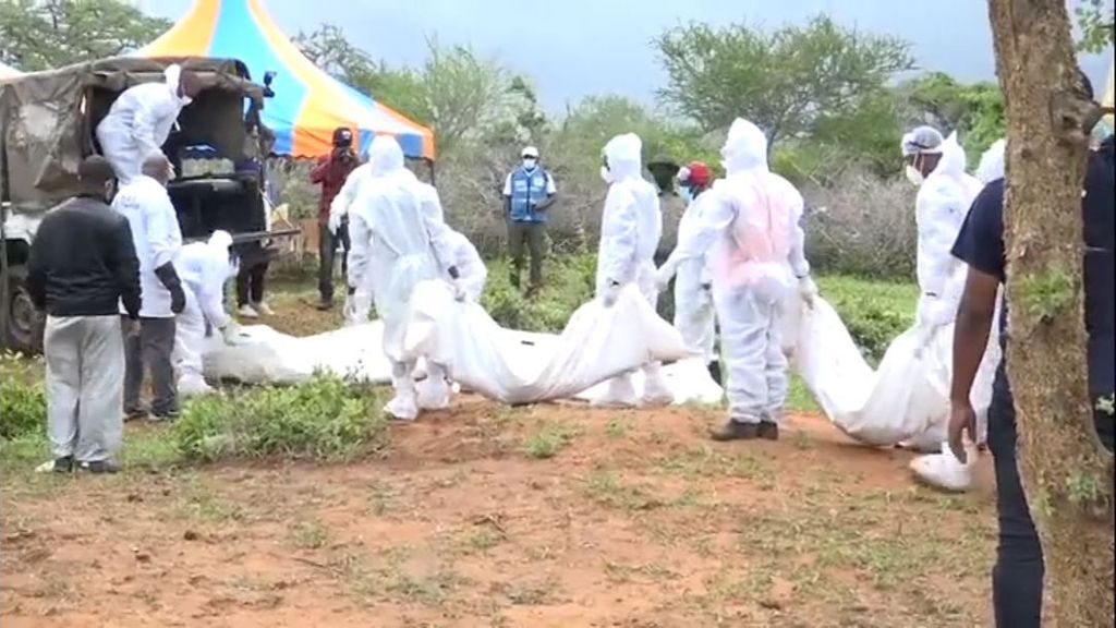Encuentran los cuerpos de 21 presuntos miembros de una secta que habrían muerto de hambre