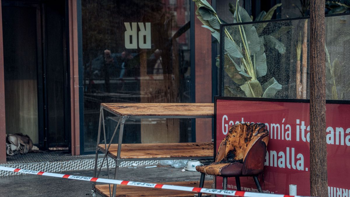 El exterior del restaurante incendiado en Madrid