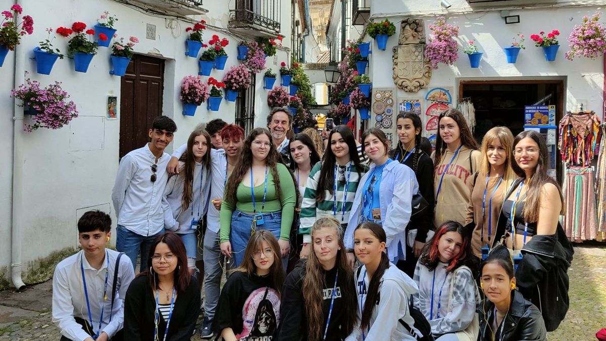 Juan con sus alumnos en Córdoba