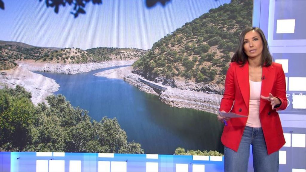 Lidia Camón analiza desde el plató de 'Informativos Telecinco' las razones por las que España pierde el 26% del agua disponible