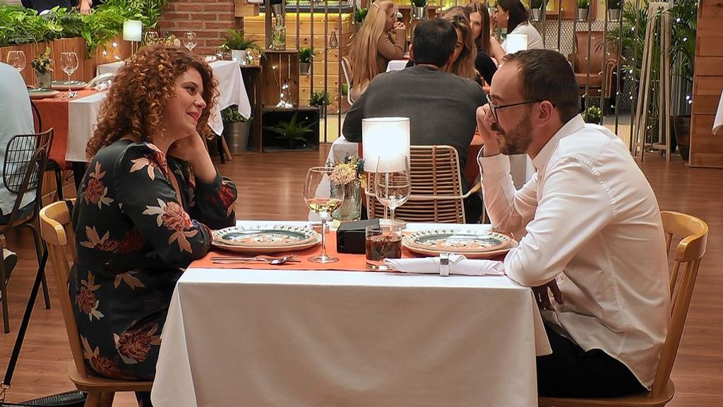 Yaiza y Alejandro durante su cita en 'First Dates'