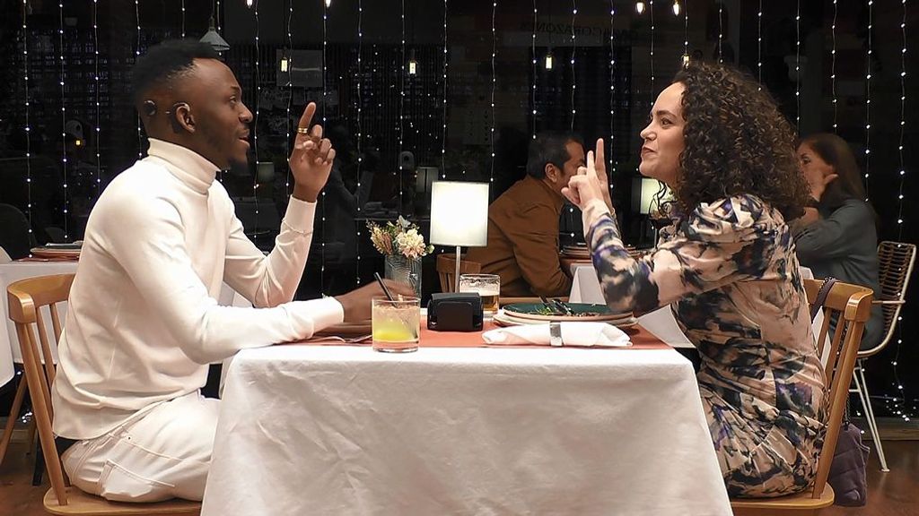 Cristian y Belén durante su cita en 'First Dates'