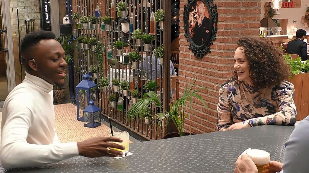 Cristian y Belén durante su cita en 'First Dates'