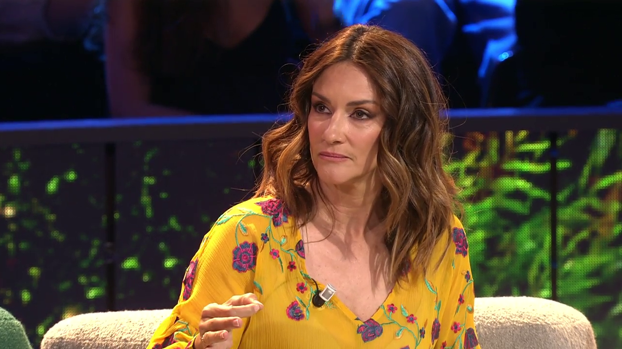 Elena, madre de Adara, reacciona en plató: "Es una luchadora y se va a enfrentar a ellos"