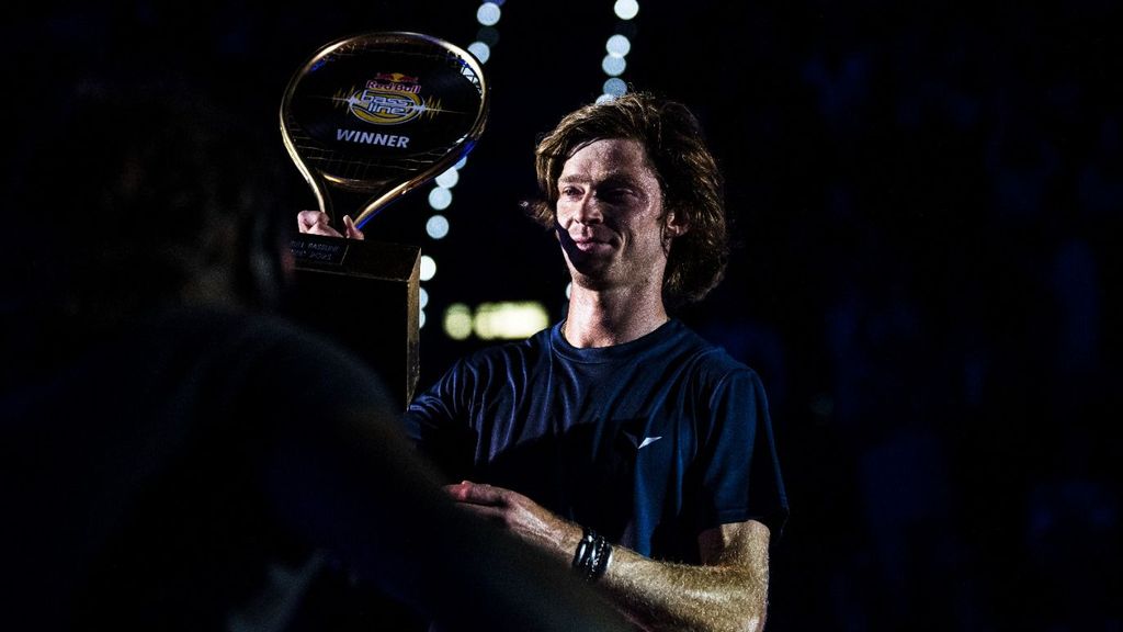 Red Bull Bassline, el torneo de tenis que lo cambia todo: Rublev fue el triunfador de la noche