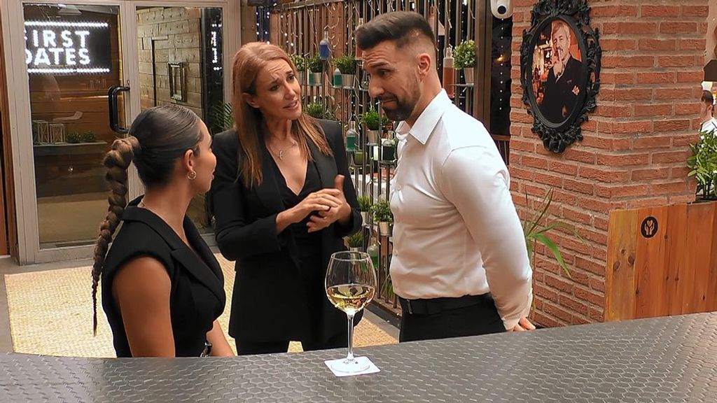 Débora y Juanpe durante su cita en 'First Dates'