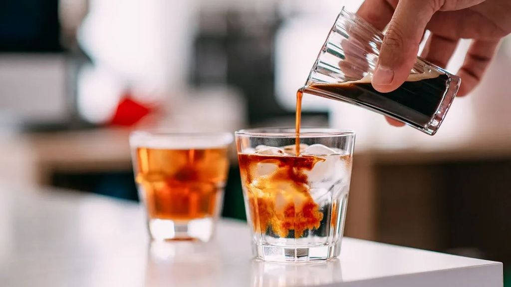 Espresso tonic
