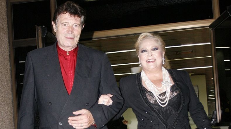 Ramiro Oliveros y Concha Márquez Piquer