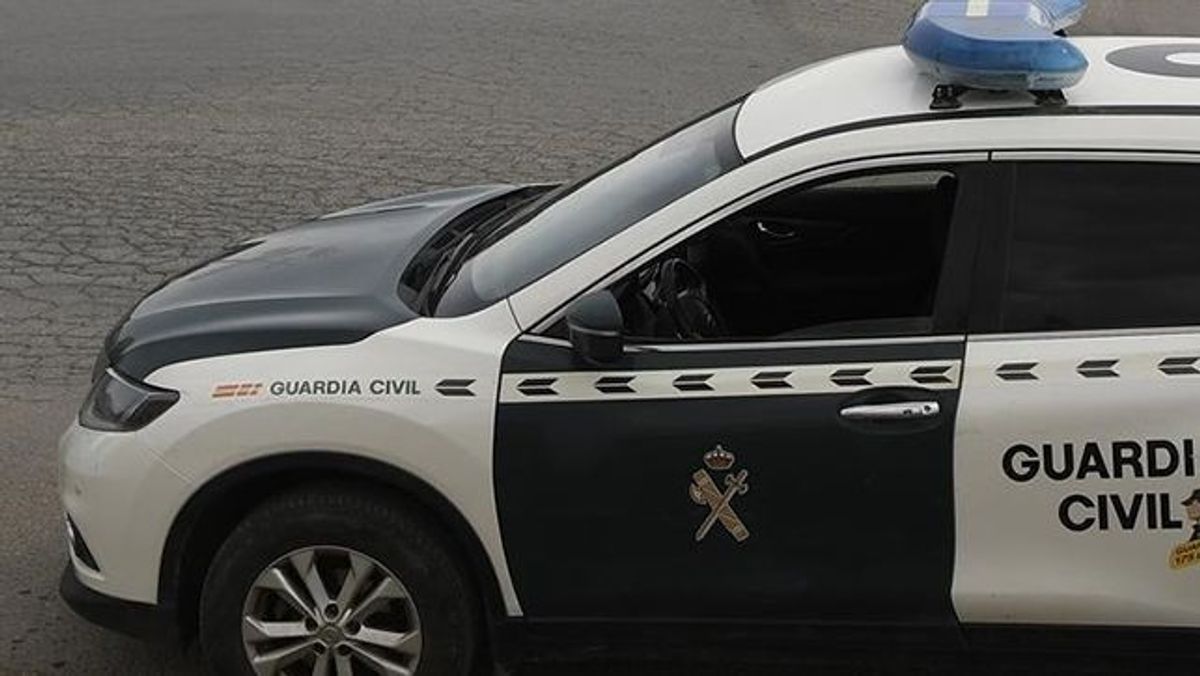 Un turismo choca contra una patrulla de la Guardia Civil en Toledo: hay cinco jóvenes heridos
