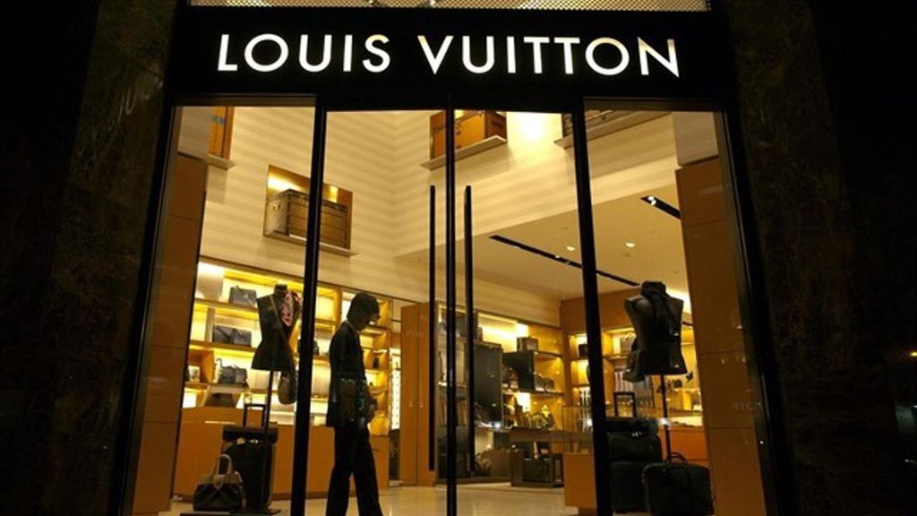 Archivo - Tienda de Louis Vuitton.