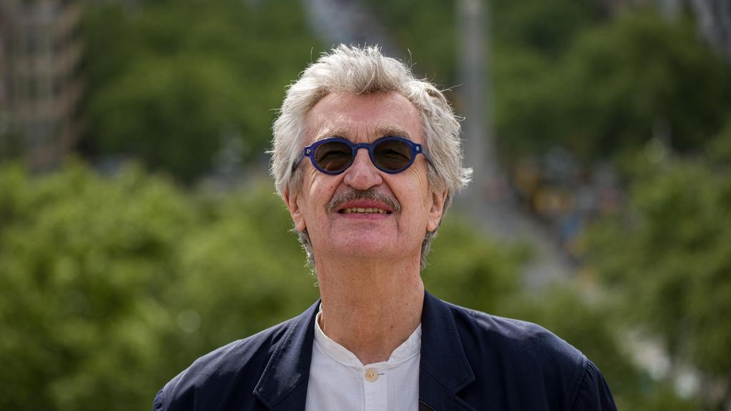 El director, guinoista y productor de cine Win Wenders posa en un photocall del BCN Film Fest 2023, a 21 de abril de 2023, en Barcelona